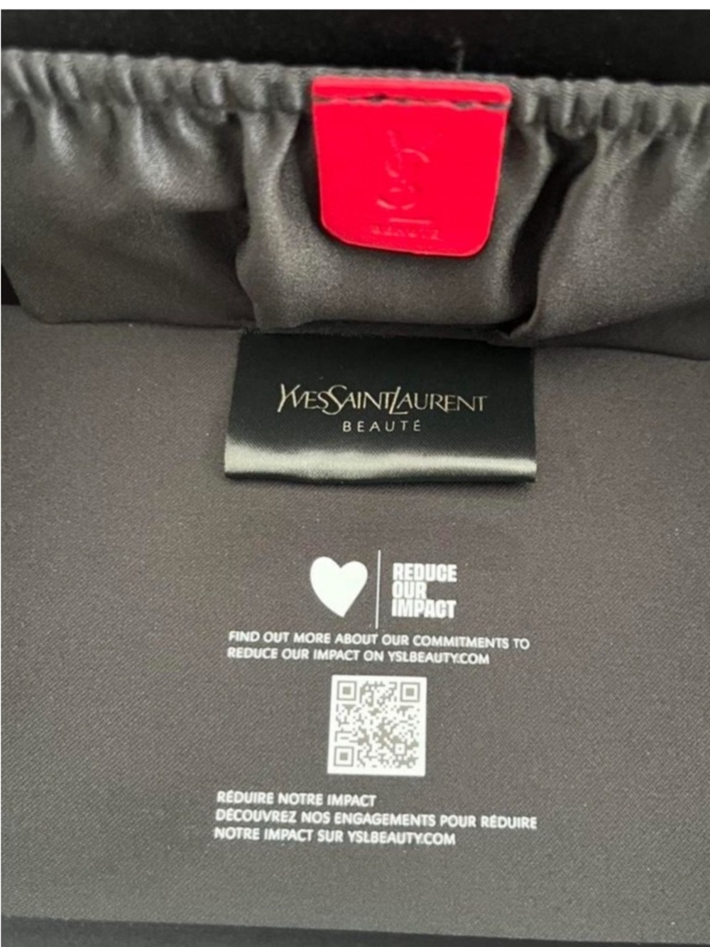 NEW Yves Saint Laurent Beauty QUILTED TRUNK VANITY CASE ⭐️ - Picture 9 of 13